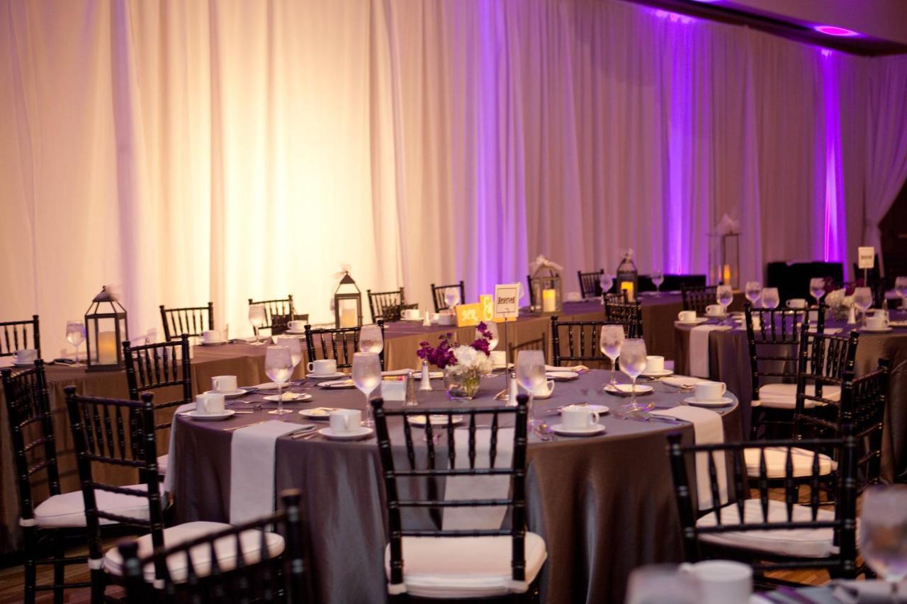 I Hotel And Illinois Conference Center - Champaign Esterno foto