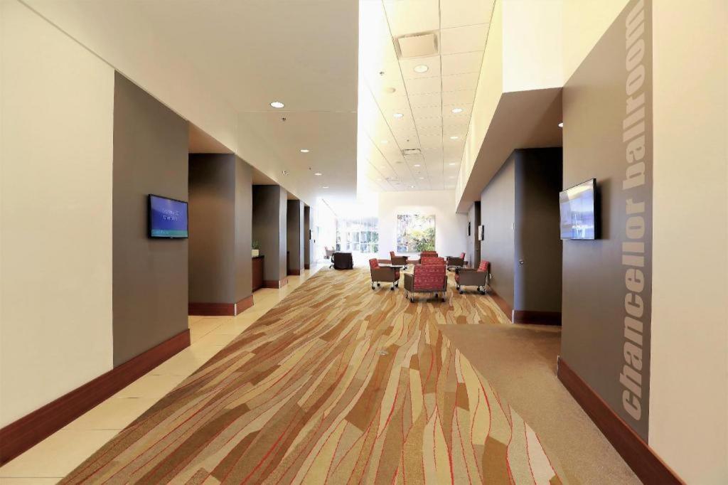 I Hotel And Illinois Conference Center - Champaign Esterno foto